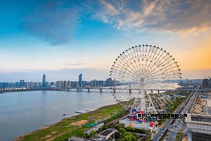 江西省南昌市南昌之星摩天轮航空障碍灯安装